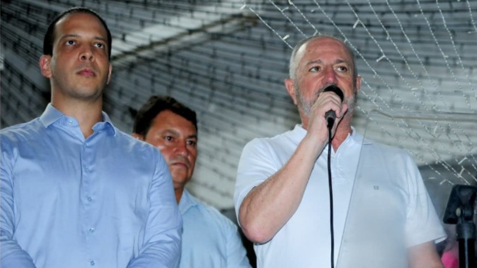 Chegada do Papai Noel encanta Limeira e marca início oficial do Natal pela Paz 2025