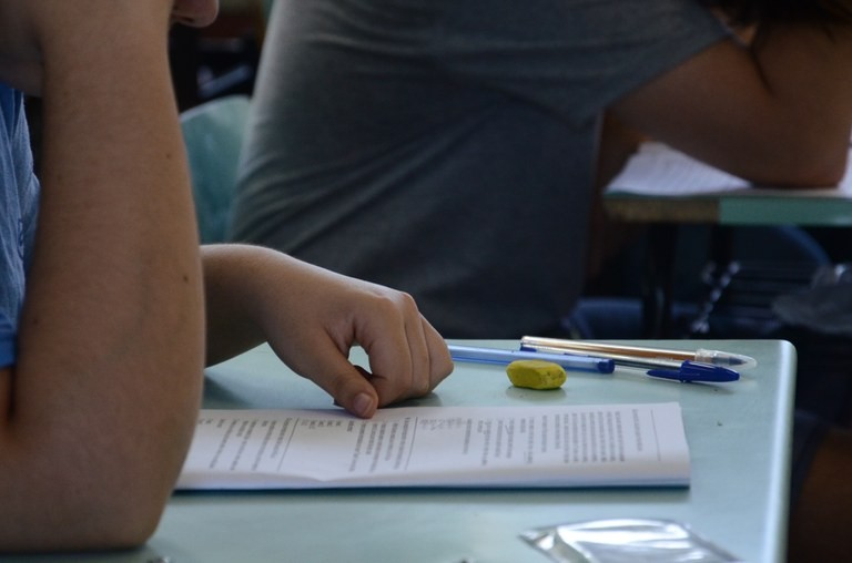 Justiça nega pedido do Escola Sem Partido e mantém lista de leituras obrigatórias da UFRGS; associação alega 'pedágio ideológico'