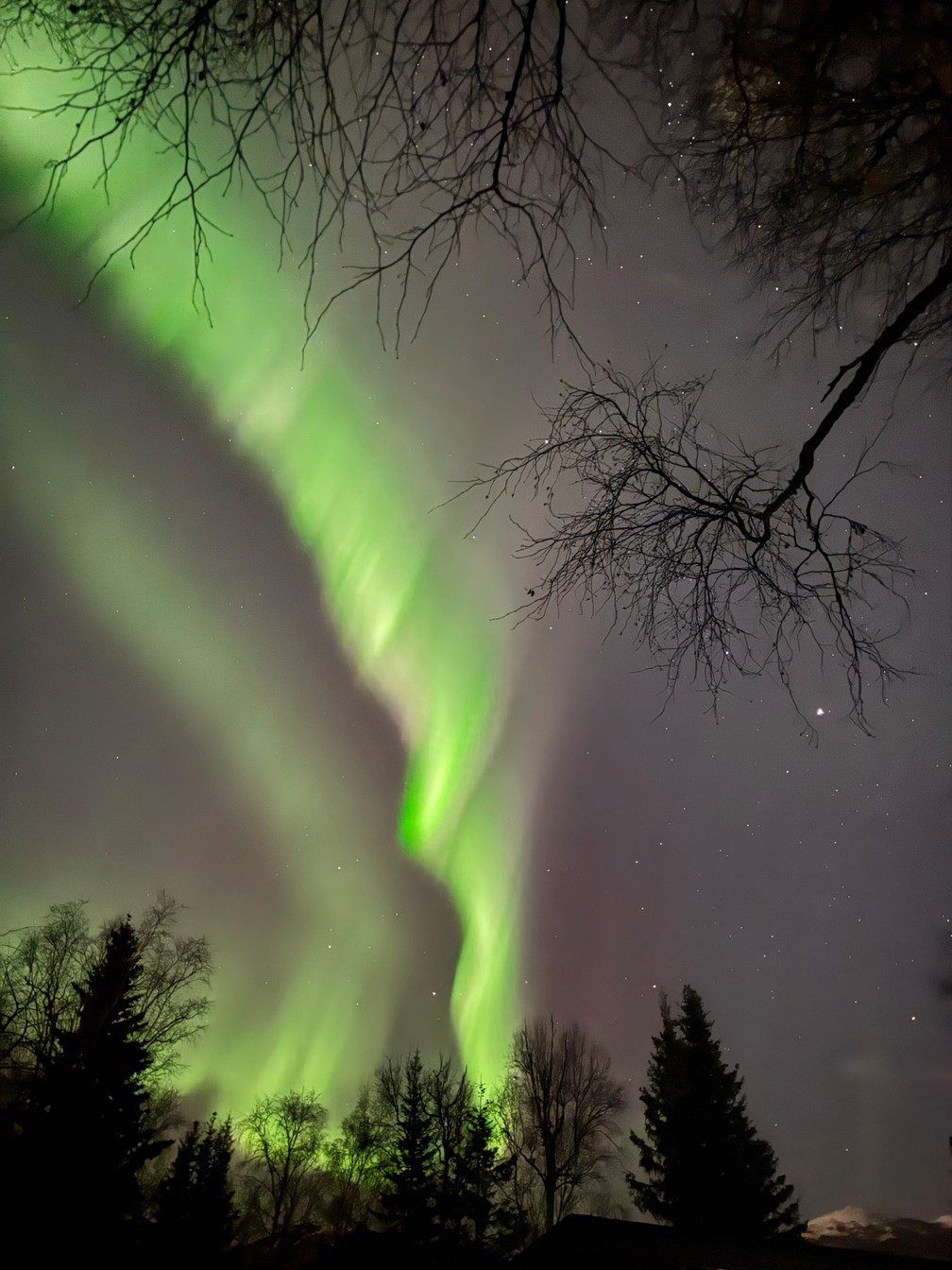 ap24285547580998 As melhores fotos da aurora boreal pelo mundo, após nova tempestade solar