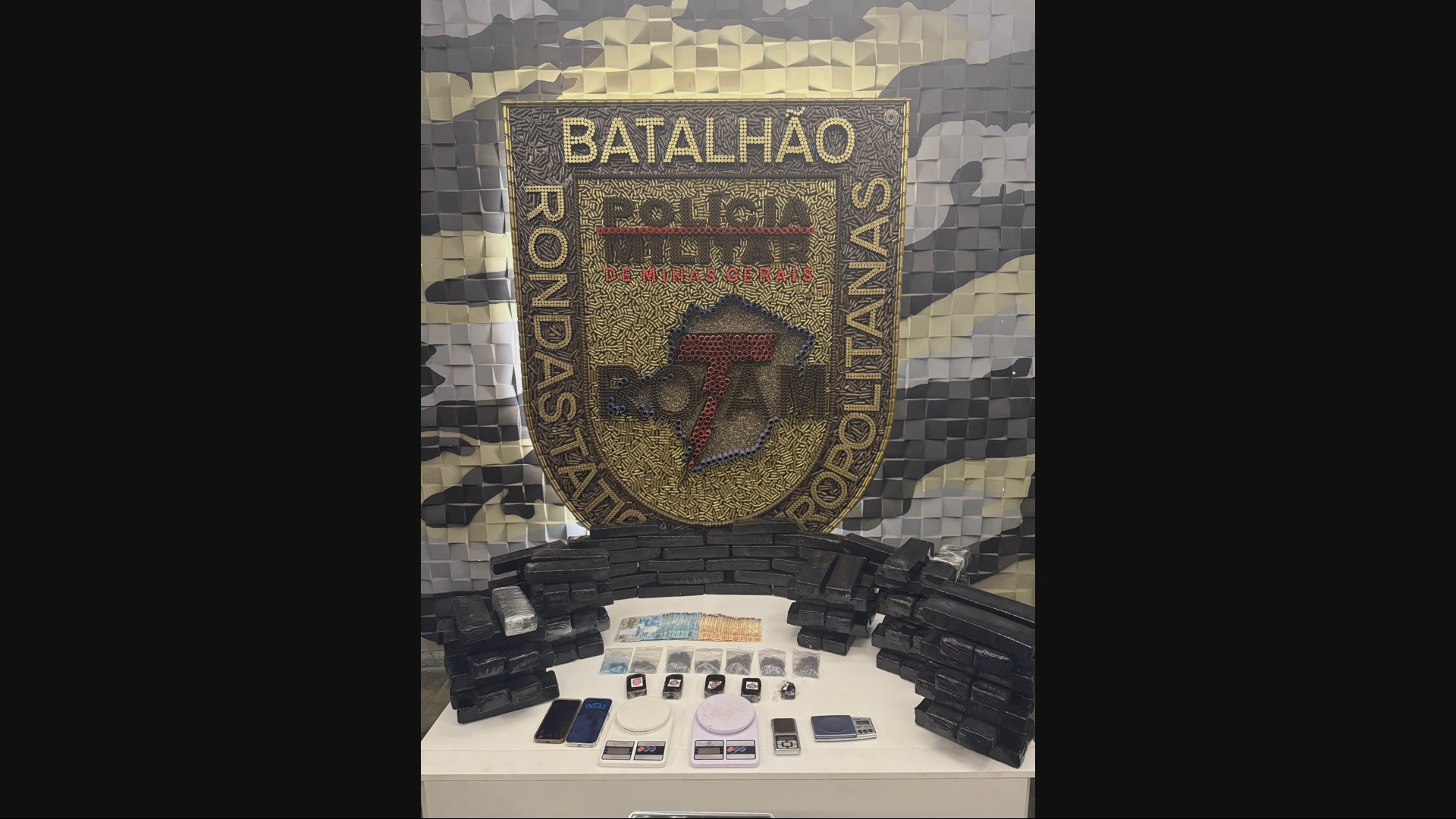 Polícia Militar apreende mais de 200 quilos de droga em 4 operações na Grande BH