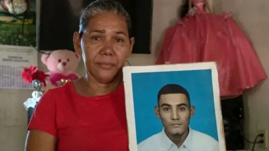 As mães que procuram filhos no sistema prisional de El Salvador