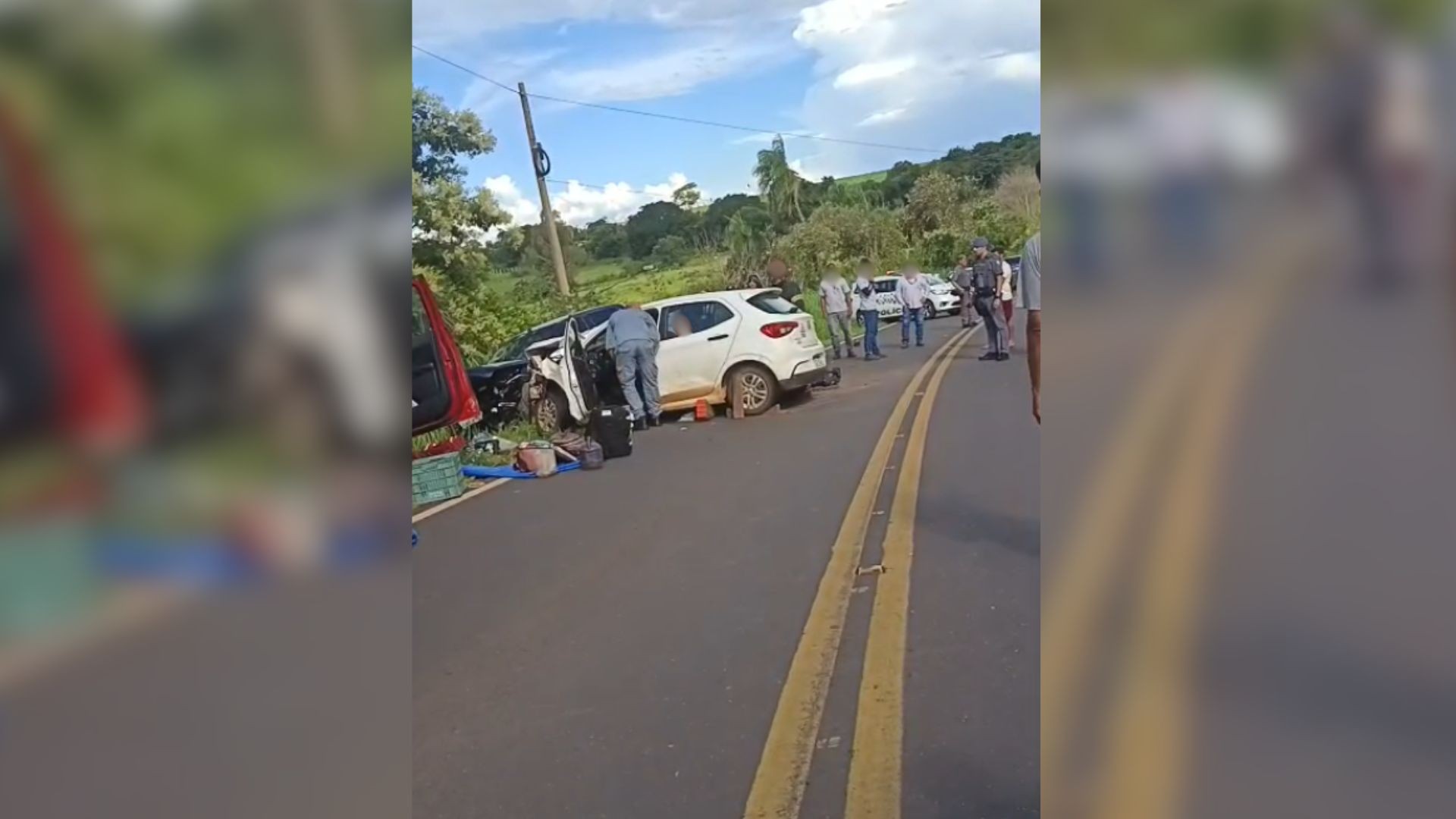 Idoso morre em acidente entre carro e caminhonete em rodovia do interior de SP