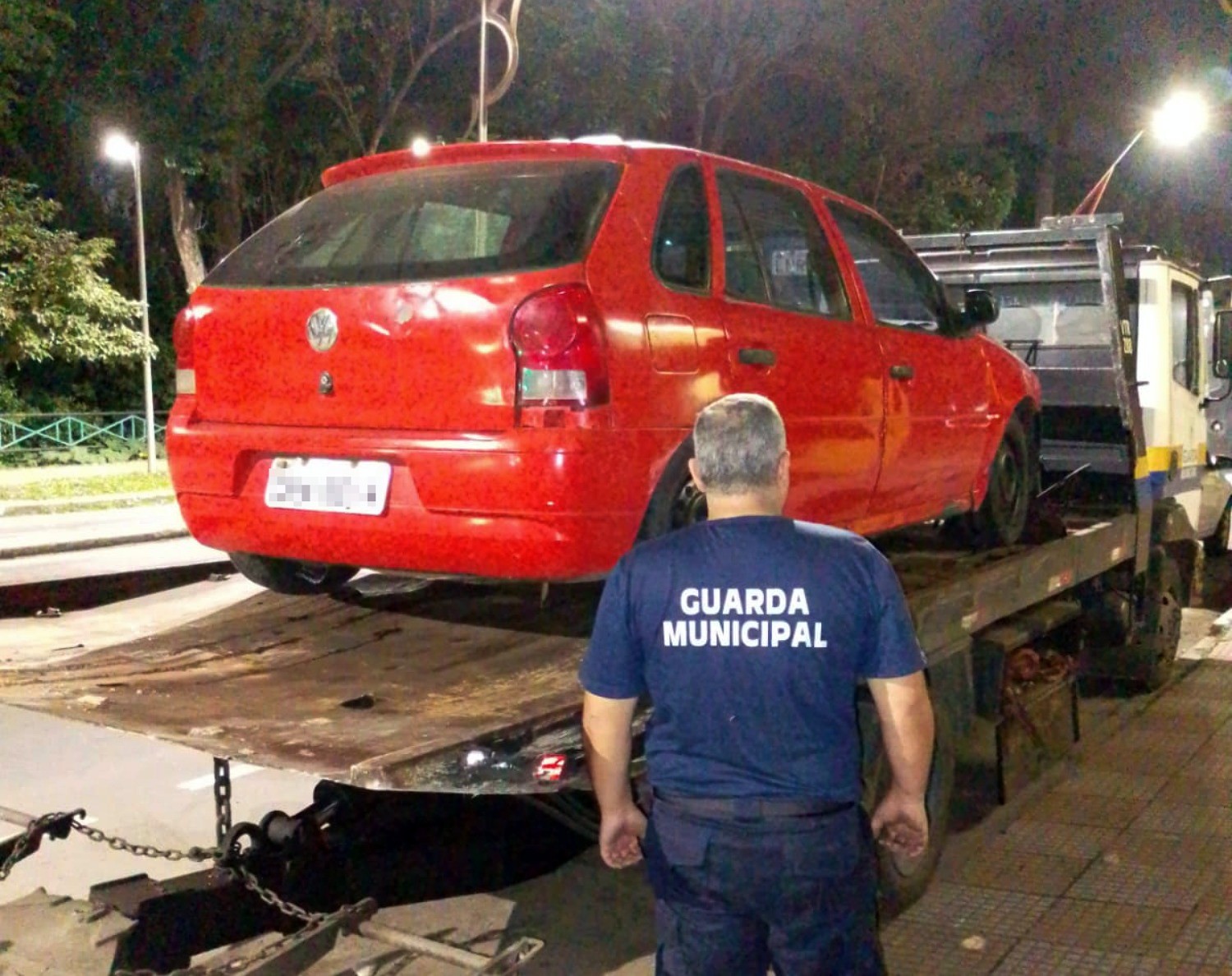 Motorista embriagado e sem CNH é preso com réplica de pistola em Volta Redonda