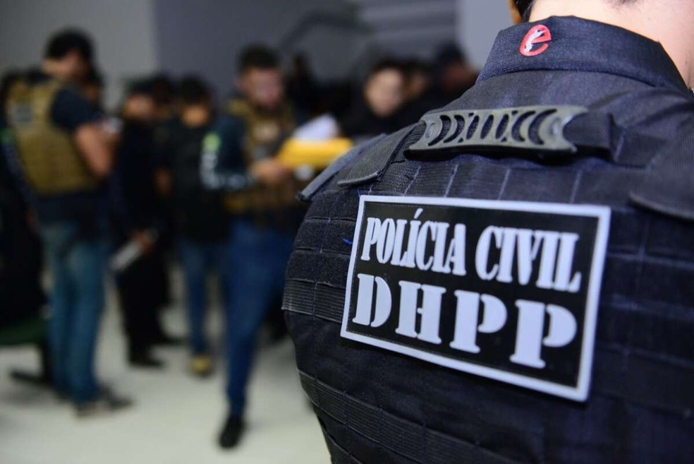 Policiais civis do DHPP realizaram buscas pelo jovem desaparecido — Foto: Divulgação