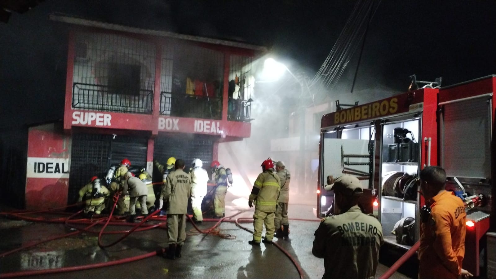 Incêndio atinge mercantil no Cidade Nova, em Macapá