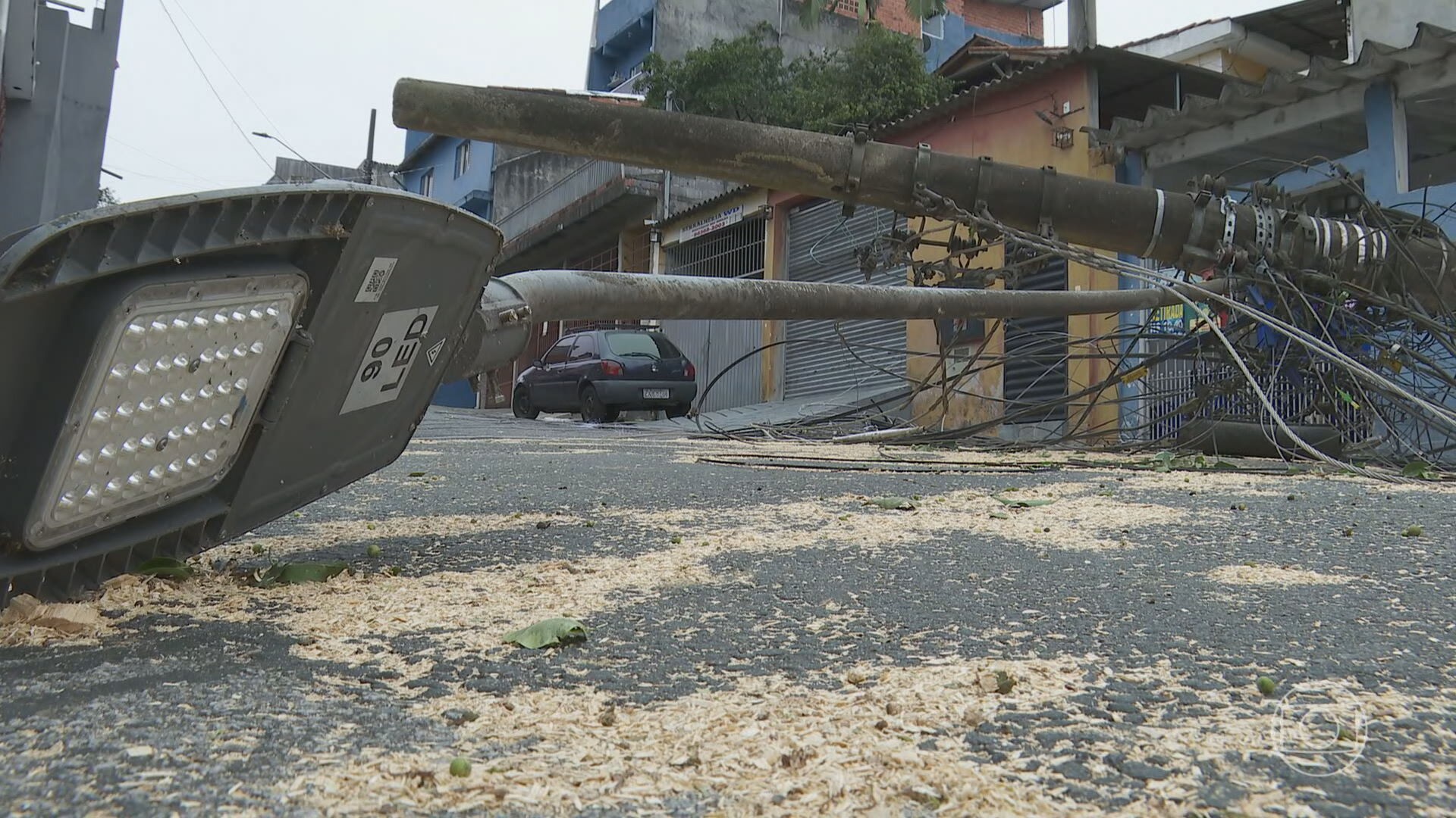 Apagão em SP: quase 100 horas após temporal, mais de 150 mil imóveis ainda estão sem luz