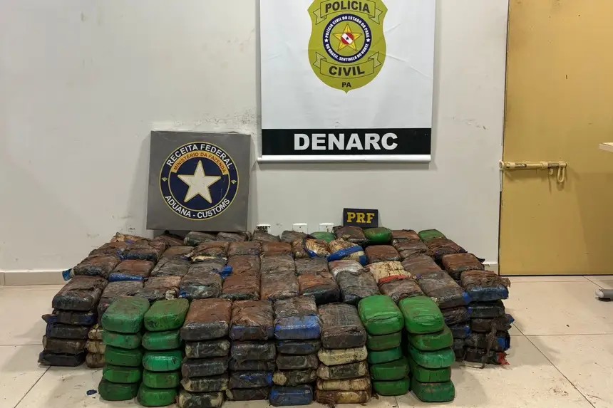 Polícia apreende 260 tabletes de drogas escondidos em pneus de caminhão em porto de Belém