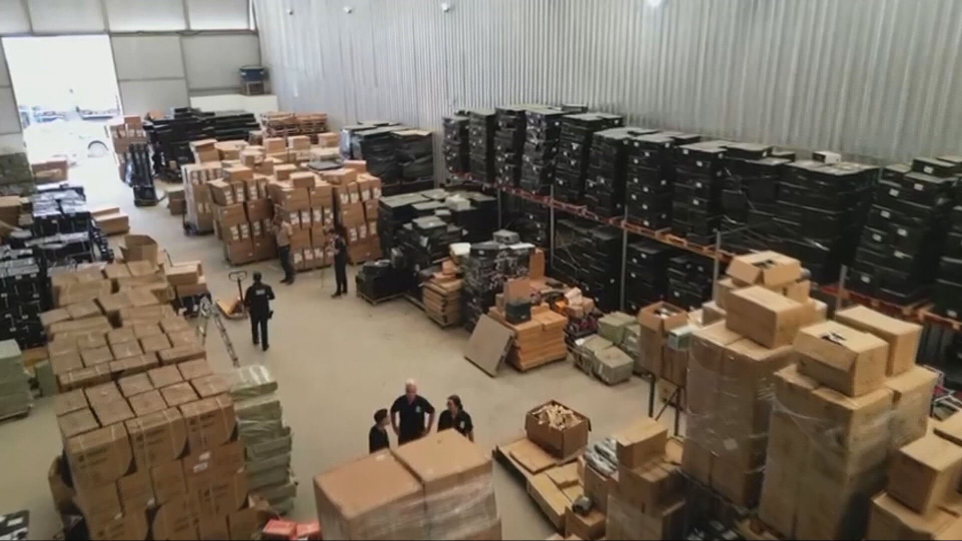 Receita fecha centro logístico por venda irregular de produtos estrangeiros e sonegação fiscal na Grande BH