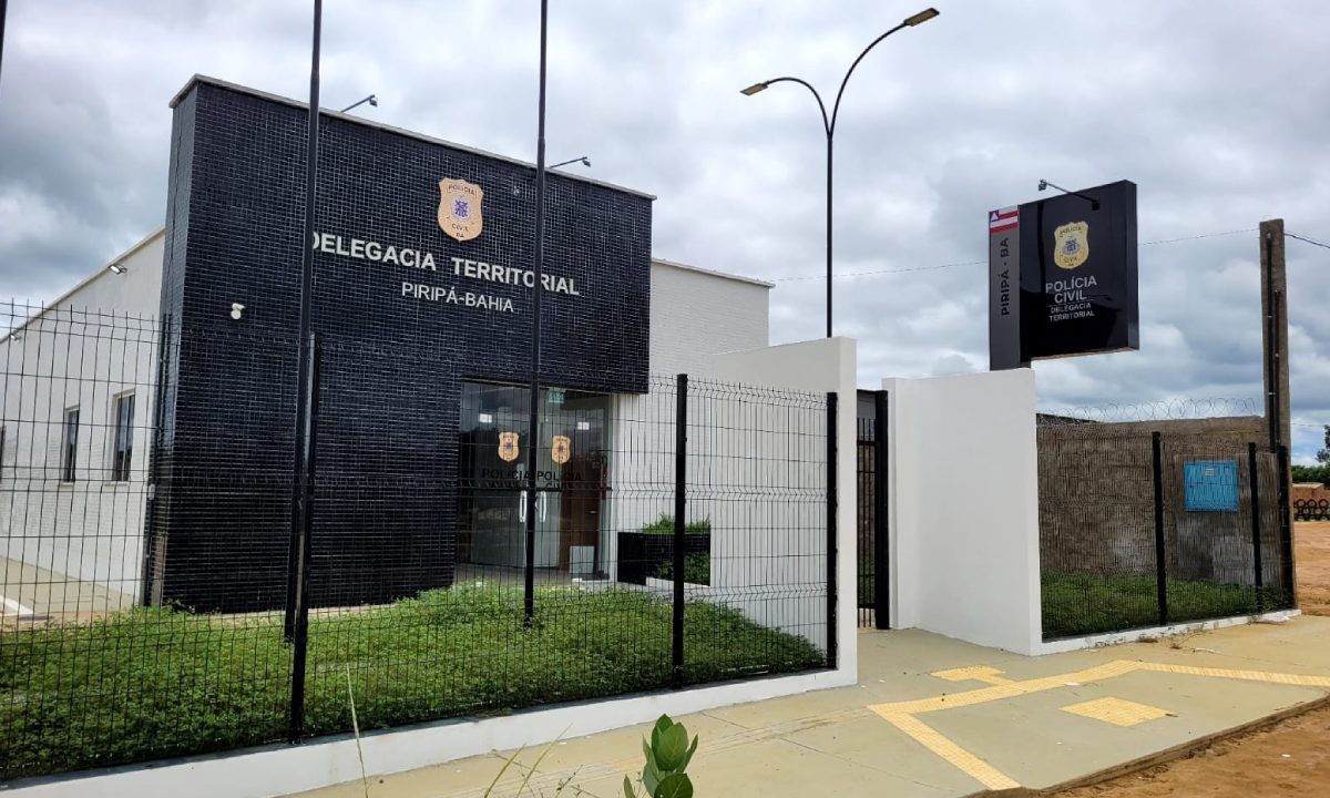 Faxineira de prefeitura é presa na Bahia suspeita de tráfico de drogas em Minas Gerais 