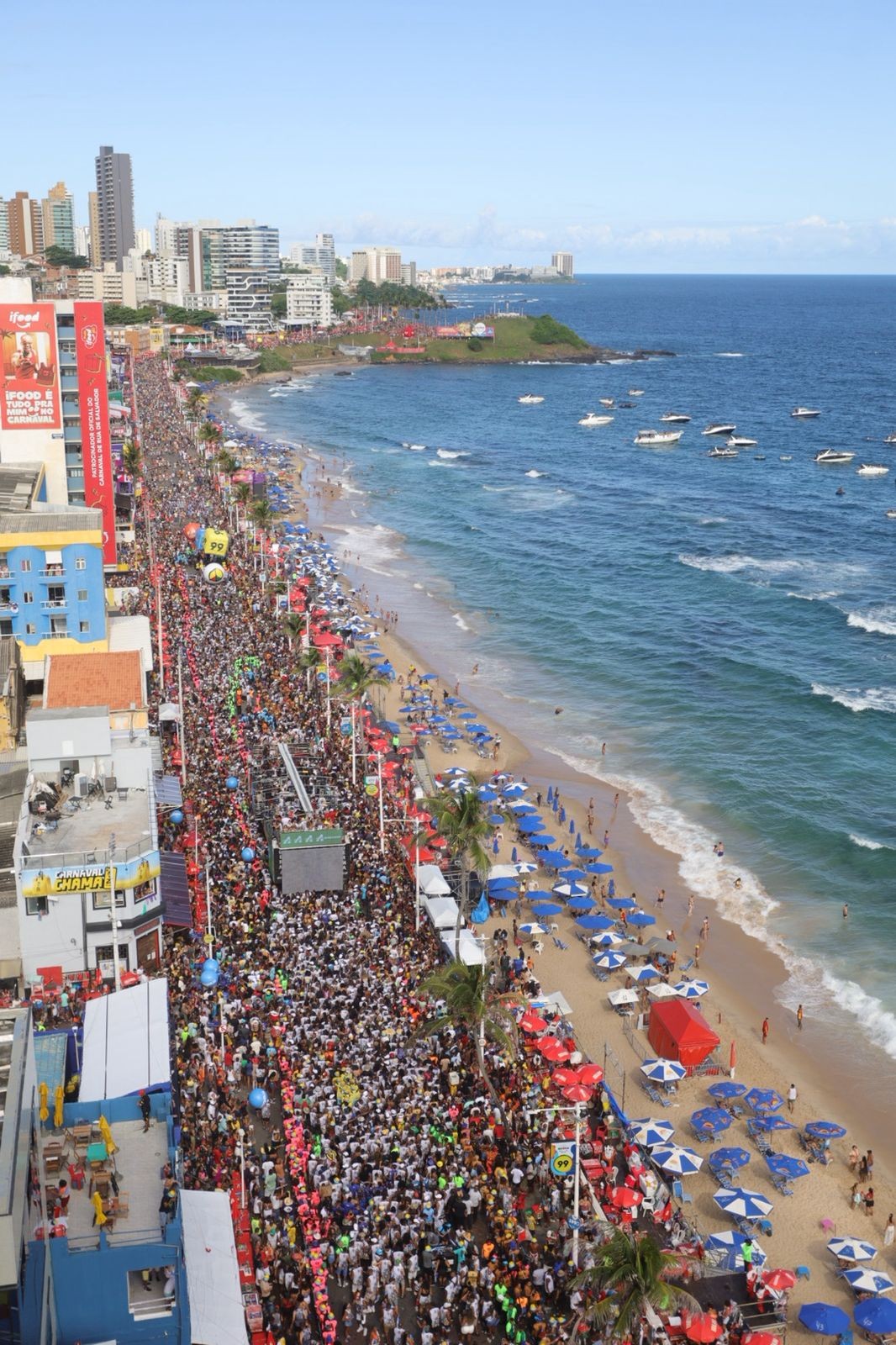 Homem é preso suspeito de dar socos em policiais durante carnaval de Salvador