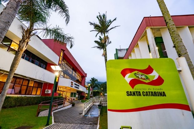 Feriados de 2021 e pontos facultativos: veja calendário de Santa ...