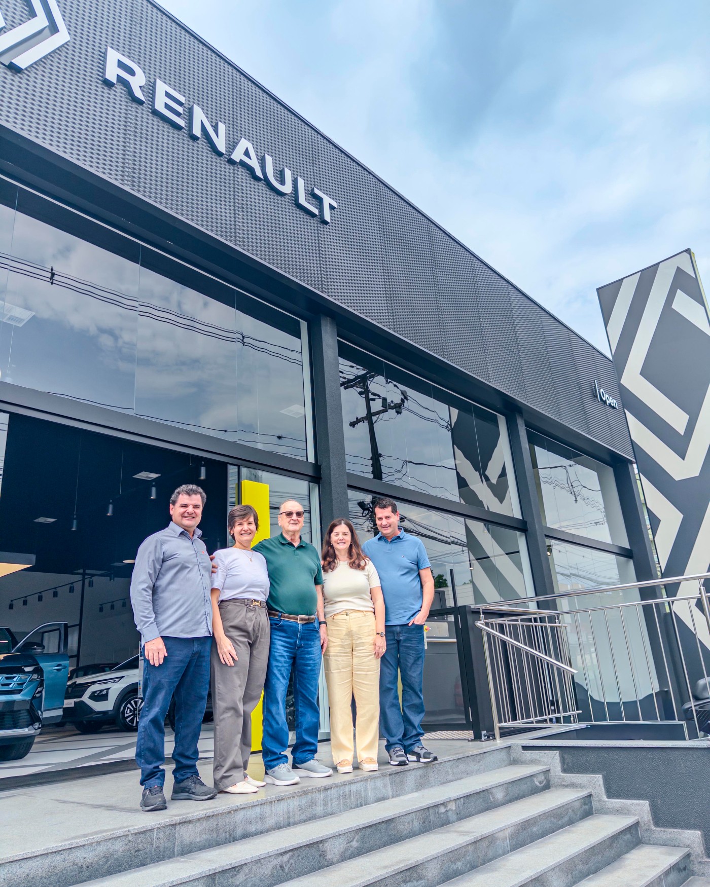 Grupo Open inaugura concessionária Renault em Francisco Beltrão