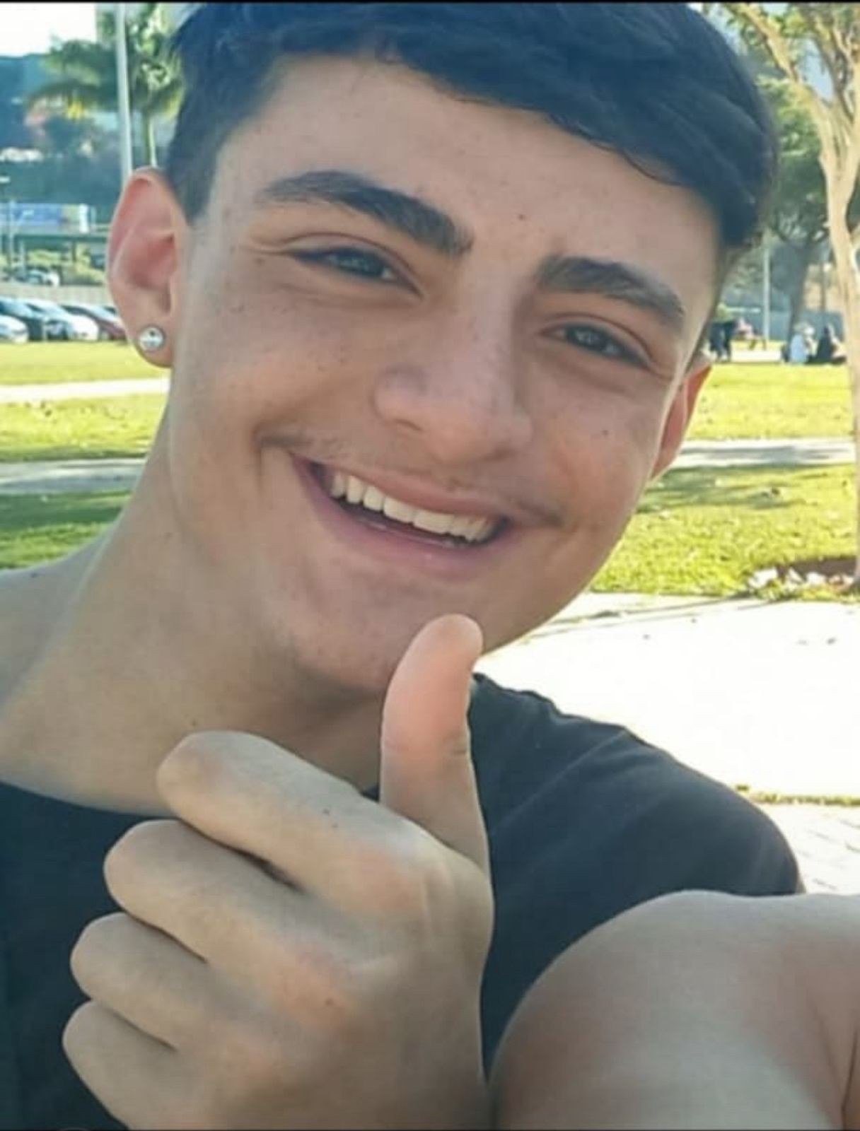 VÍDEO: MC Tuto, que atropelou jovem enquanto dirigia Porsche, é transferido para Centro de Detenção Provisória em SP