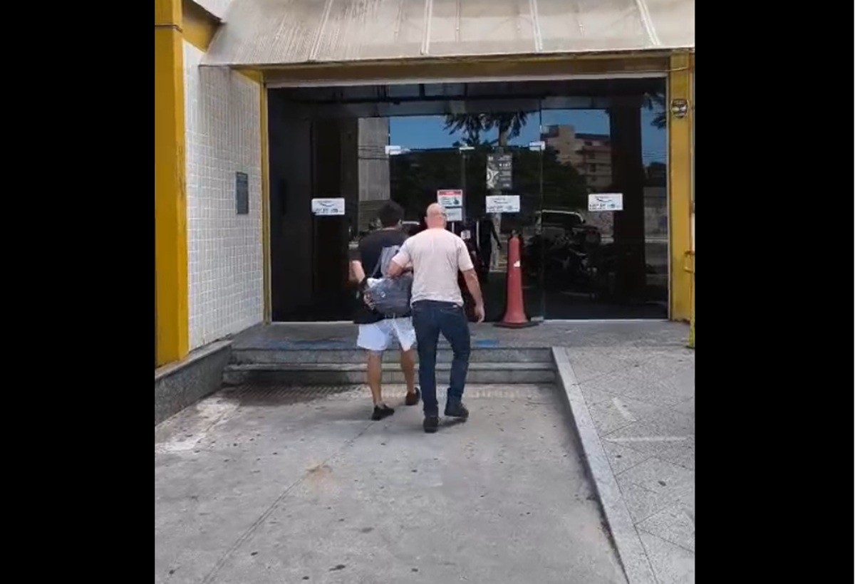 Homem é preso pela segunda vez suspeito de aplicar golpe do PIX falso contra restaurantes em Cabo Frio