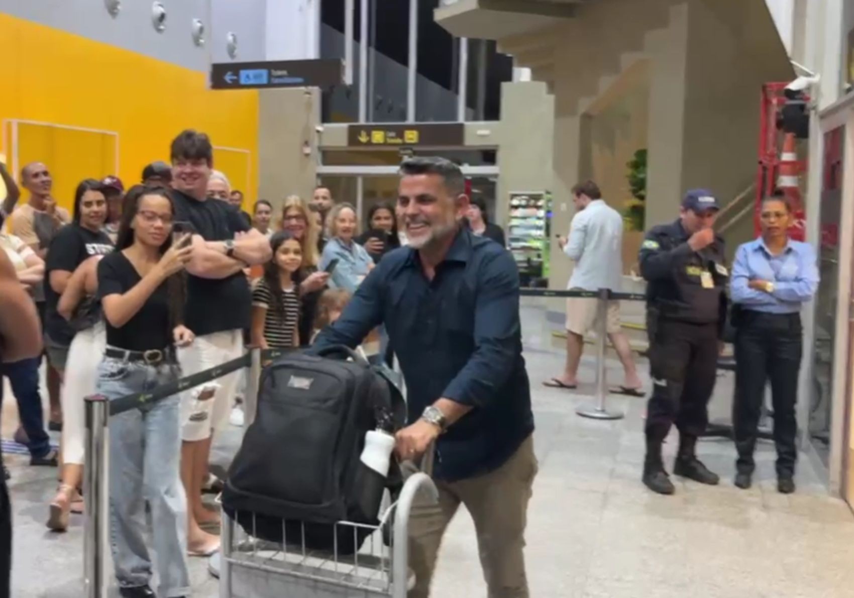 Secretário municipal que estava em Israel chega a Aracaju