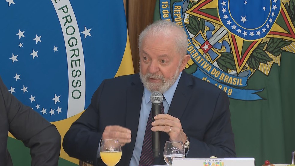Lula diz lamentar demissão de mulheres no governo e rejeição pelo Senado de  indicado para DPU | Política | G1
