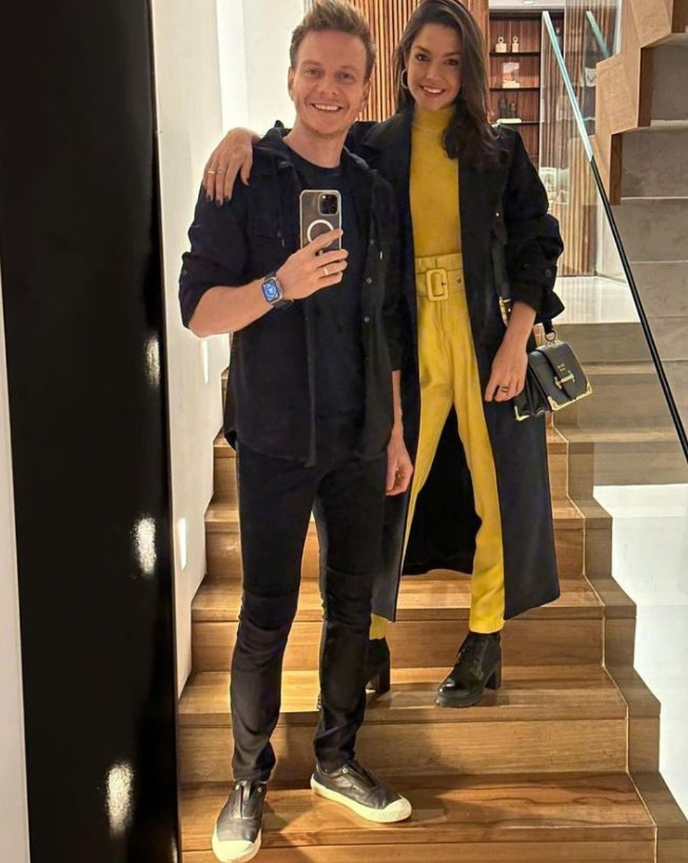 Michel Teló ao lado da esposa Thais Fersoza — Foto: Reprodução/ redes sociais
