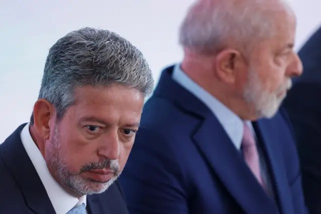 Isenção do IR: Lula sai devedor de Arthur Lira, que relembrou tempo de presidente da Câmara