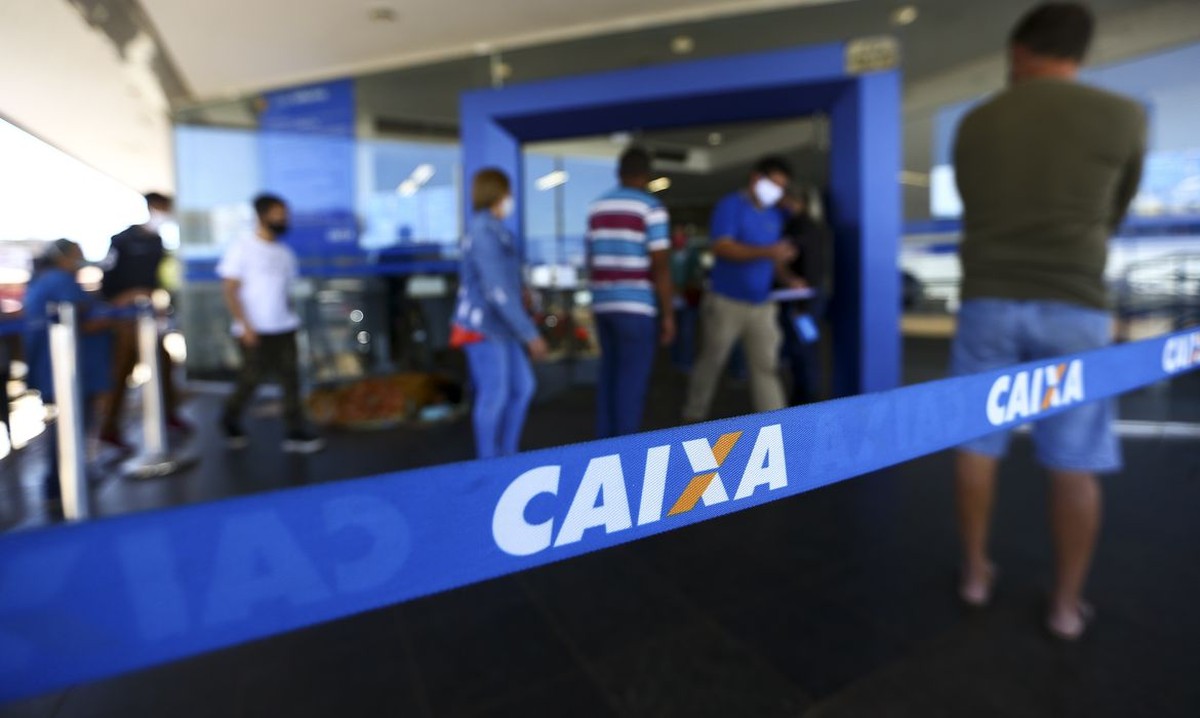 AVANCES EN BRASIL: Sucursales de Caixa abren una hora antes el viernes para renegociar deuda |  Economía