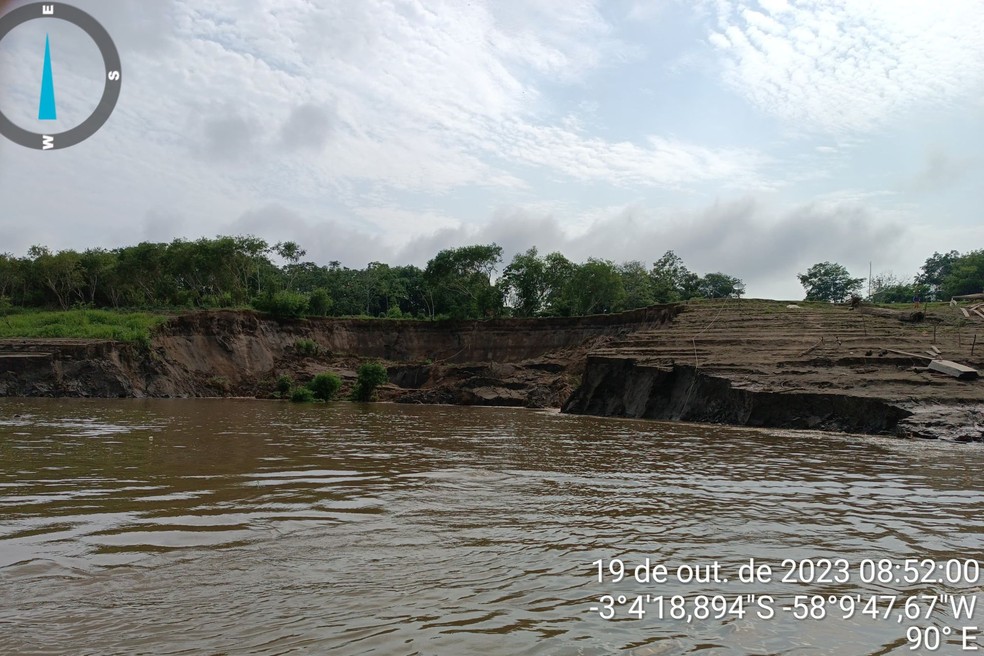 Deslizamento mata pescador em Urucurituba, no Amazonas — Foto: Divulgação