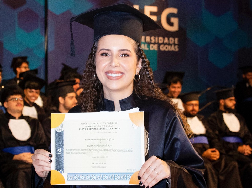Evellyn Nicole, de 22 anos, é engenheira de IA. — Foto: Arquivo pessoal