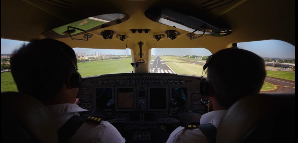 Coração é transportado em avião particular do interior à capital paulista para transplante