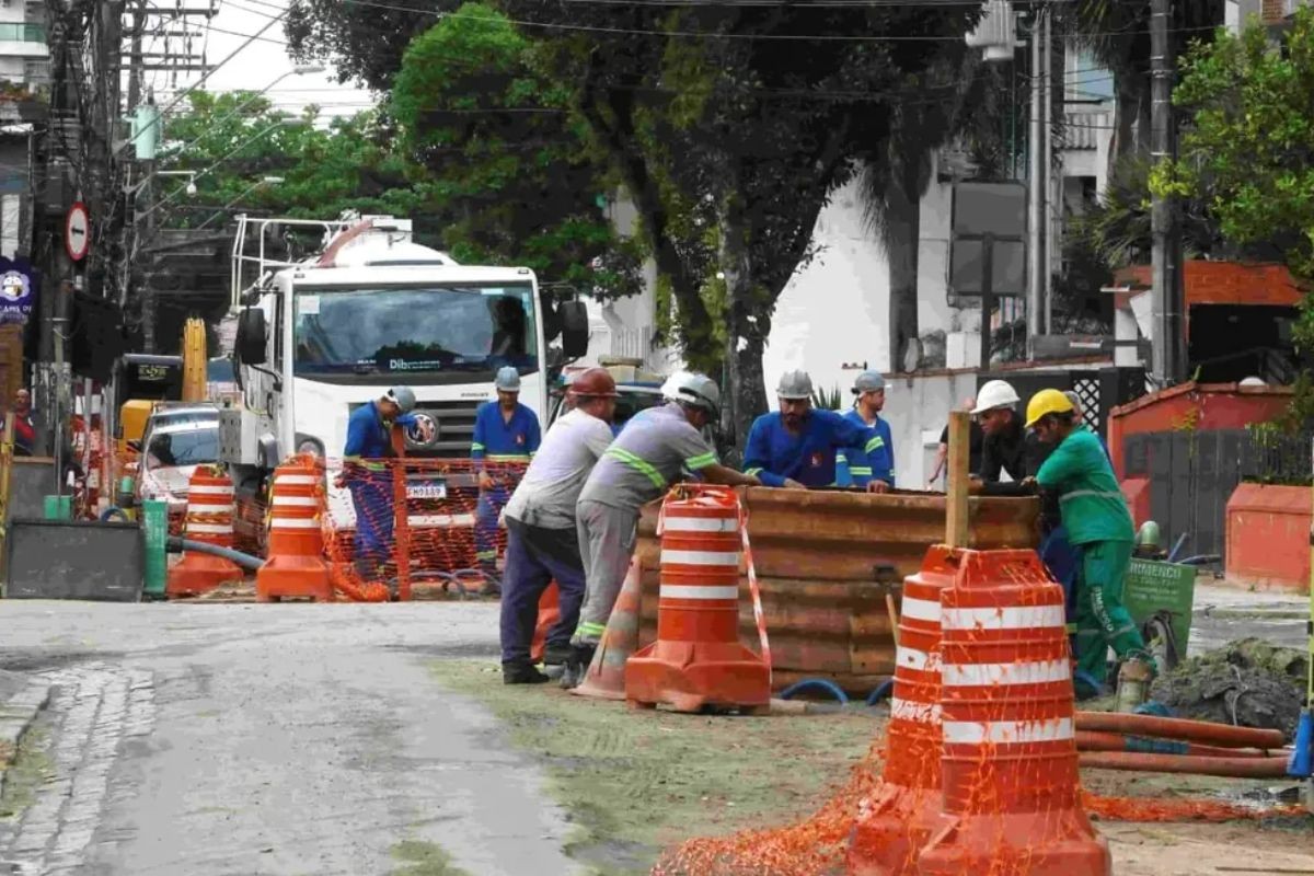 Sabesp realiza obras e interdita vias em Cubatão, Santos e Guarujá; confira
