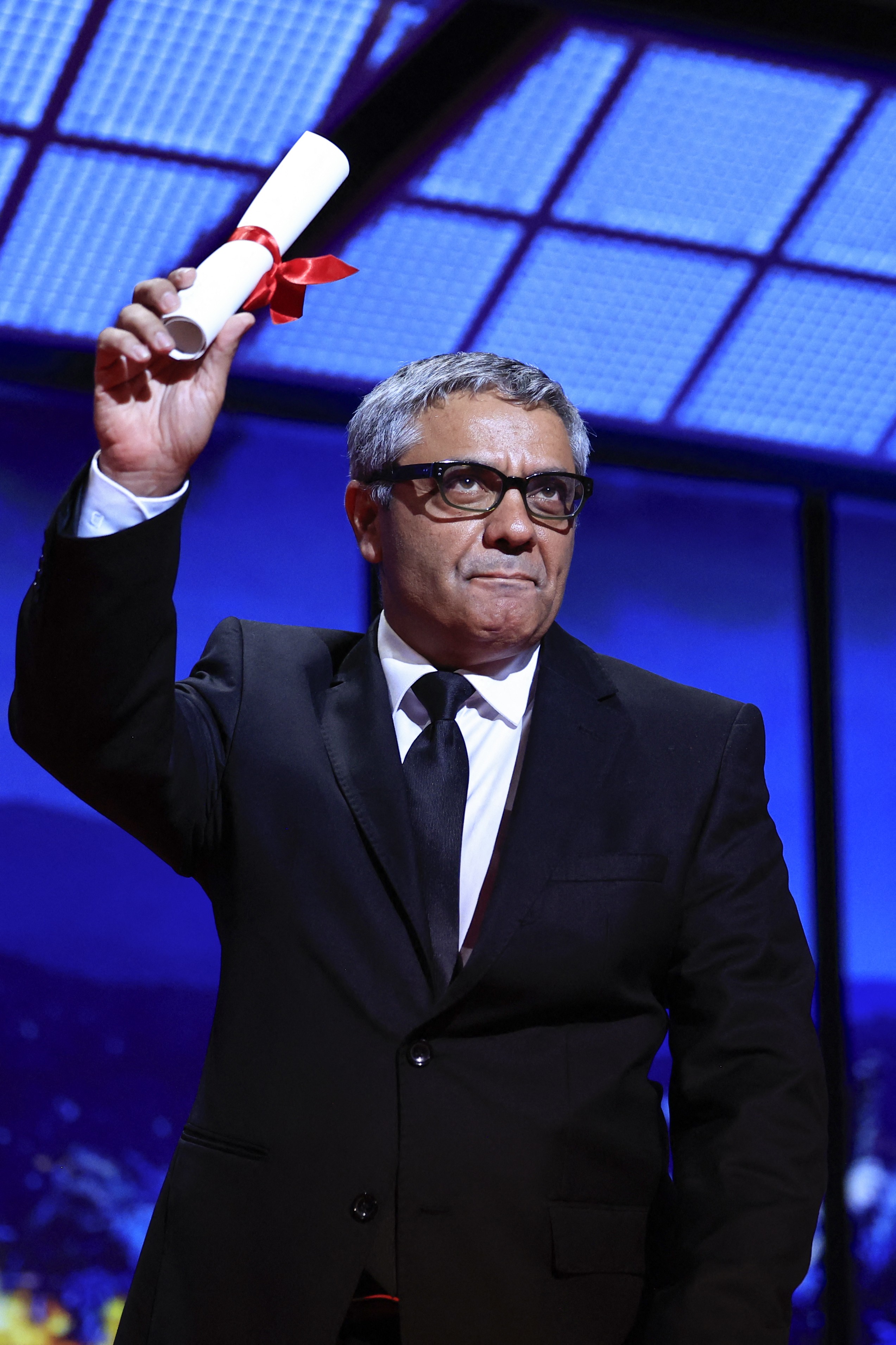 Diretor iraniano que precisou fugir de seu país vence prêmio especial do júri no Festival de Cannes