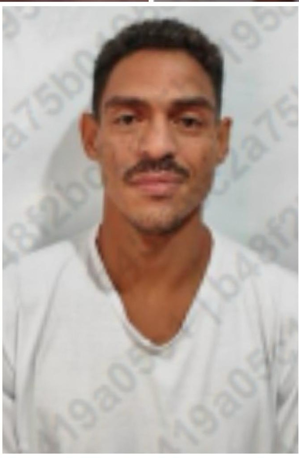 De cima para baixo: José Cleiton, Antônio Augusto, David Feitosa, Alexsander Gonzaga e Jeferson Junior são procurados após fuga de presídio em MT — Foto: Sejus-MT/divulgação