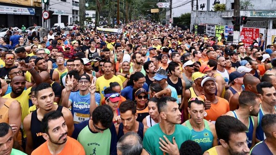 Com novo trajeto, maior prova de 10 km do país reúne 21 mil pessoas em Santos, SP