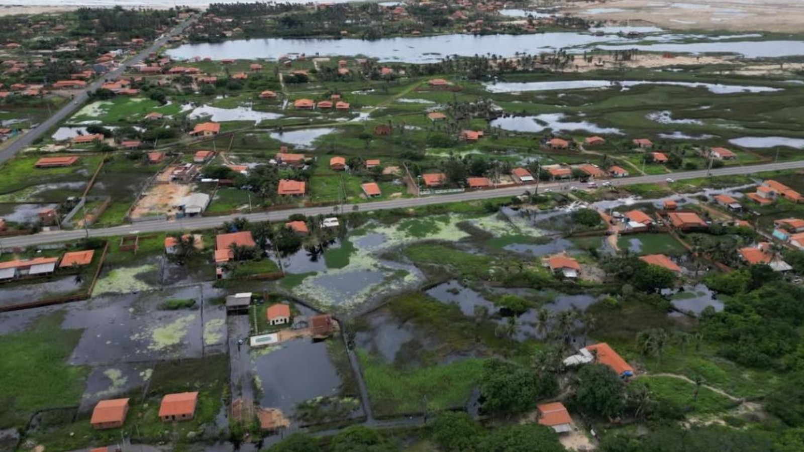 Mais de 100 famílias ficam ilhadas após chuvas no litoral do Piauí