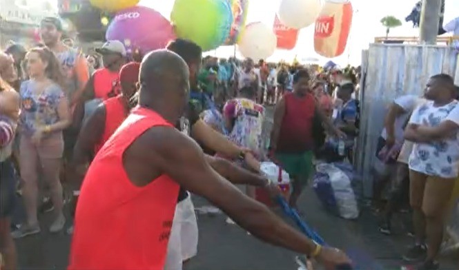 Sinebahia oferece 500 vagas temporárias para cordeiros durante o carnaval de Salvador; diárias são de R$ 110