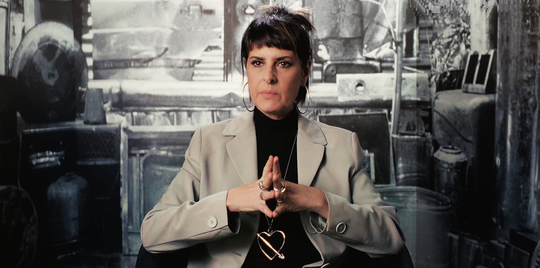 Fernanda faz ‘abreugrafia’ do álbum ‘Da lata’ em documentário com o apuro que caracteriza a obra solo da artista