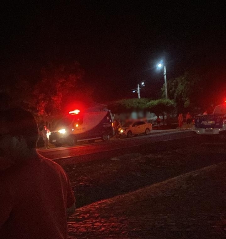 Homem morre atropelado por carro ao tentar atravessar rodovia BR-316 em Dom Expedito Lopes, no Piauí