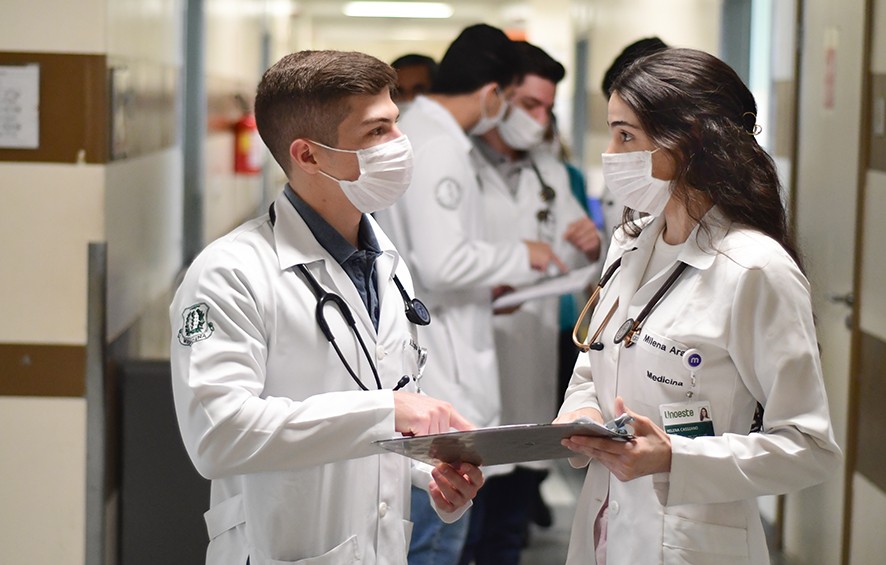 Internato Médico da Unoeste leva alunos da teoria à prática profissional 
