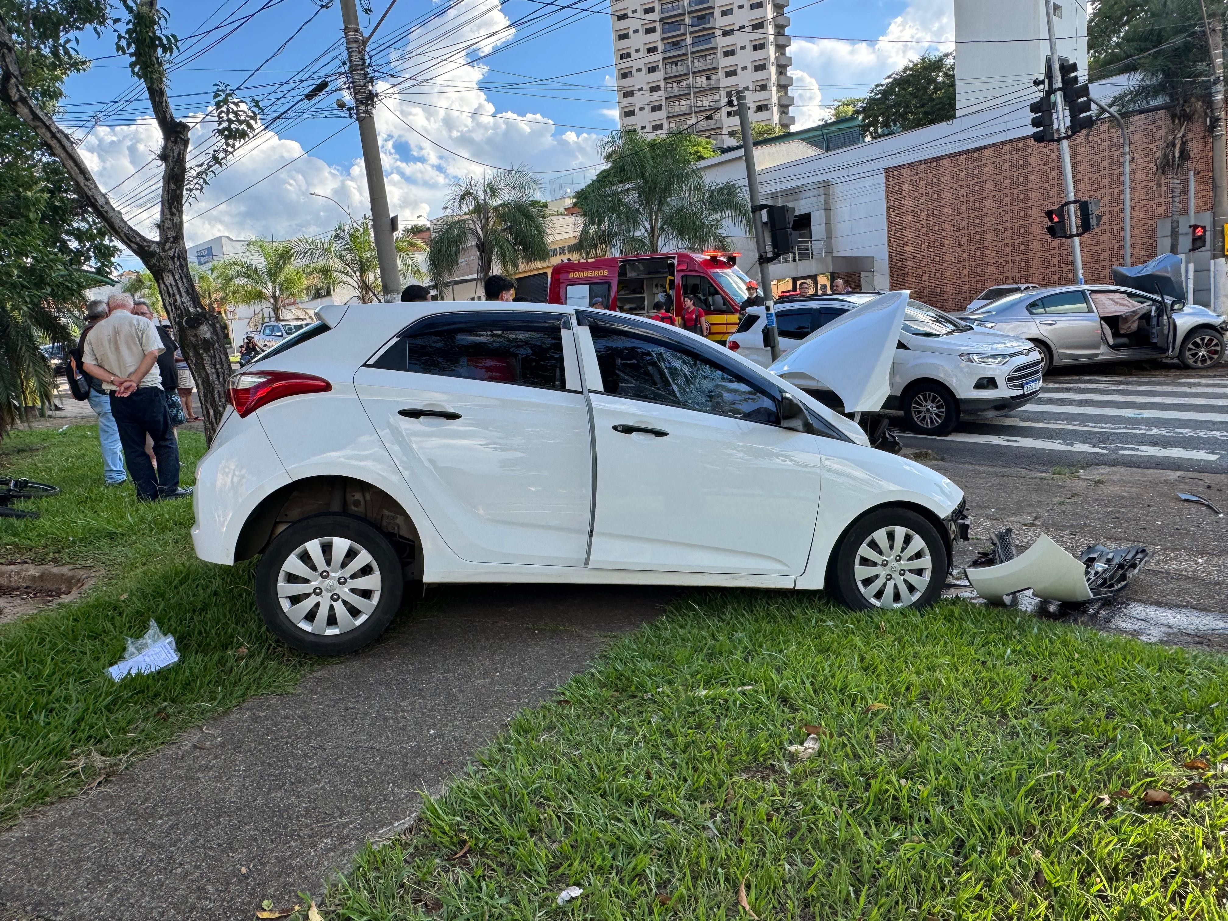 Motorista é preso suspeito de provocar acidente e bater contra carro de app em Piracicaba