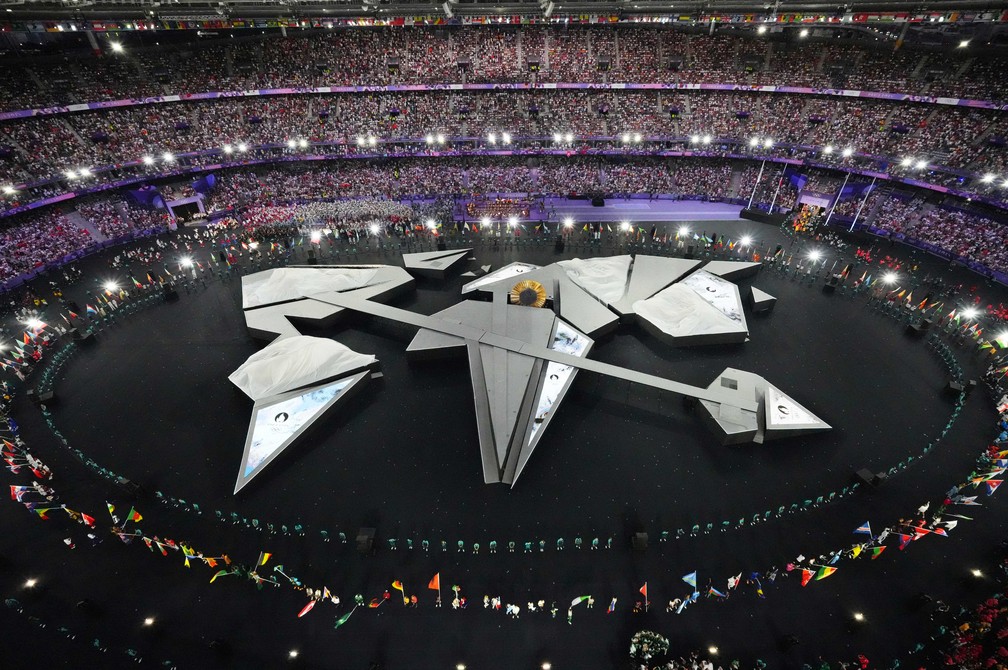 Cena da festa de encerramento das Olimpíadas de Paris 2024 — Foto: Pawel Kopczynski/Reuters