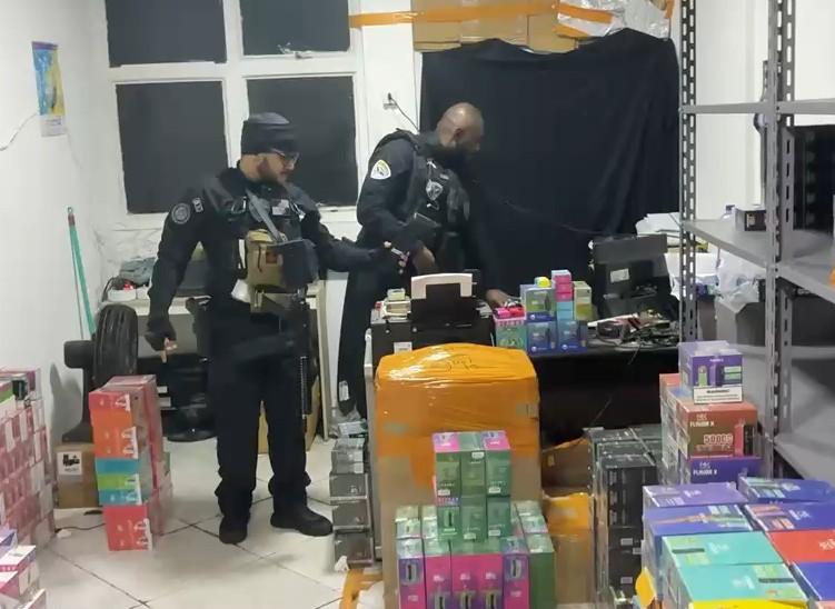 Polícia Civil e MPRJ miram esquema que lavou mais de R$ 100 milhões para facções criminosas e apuram conexão com operador da Al-Qaeda
