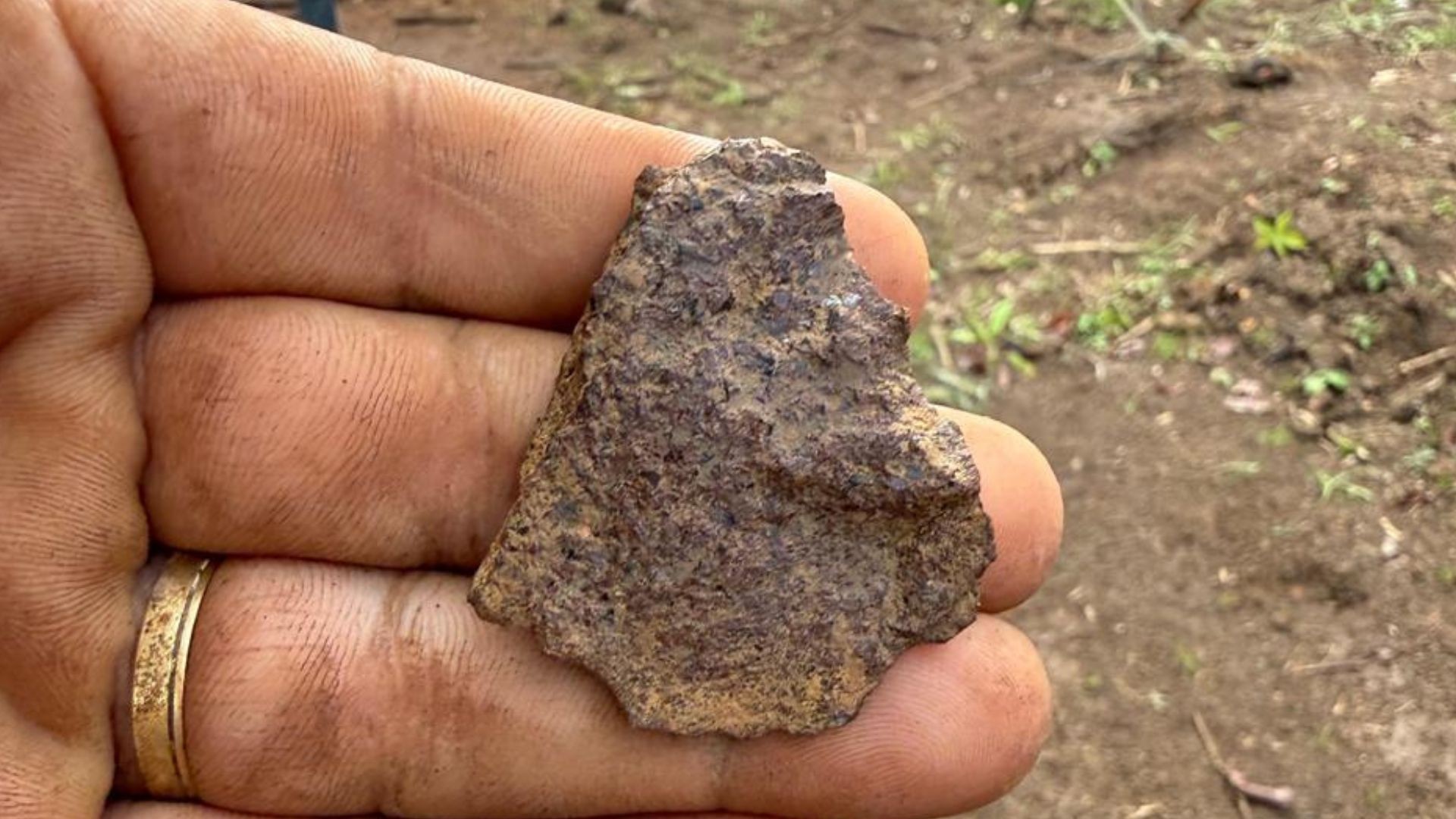 Artefatos de pedra lascada são encontrados em escavação no sul do Amapá