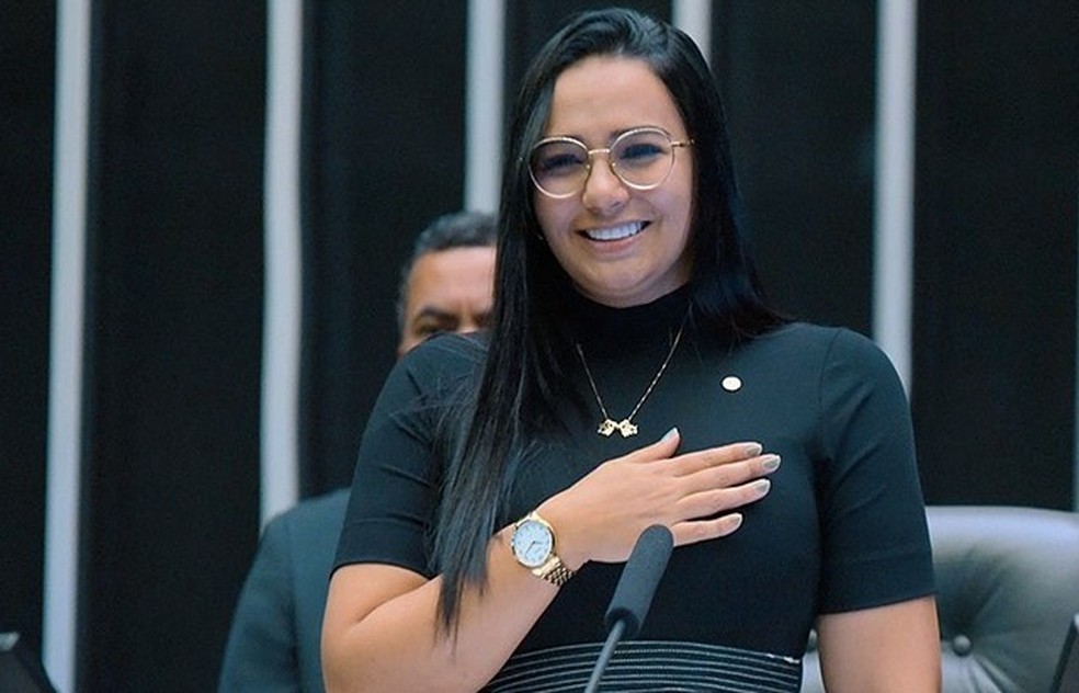 A deputada Dayany Bittencourt perdeu o mandato após Heitor Freire ter os votos anulados — Foto: Câmara dos Deputados