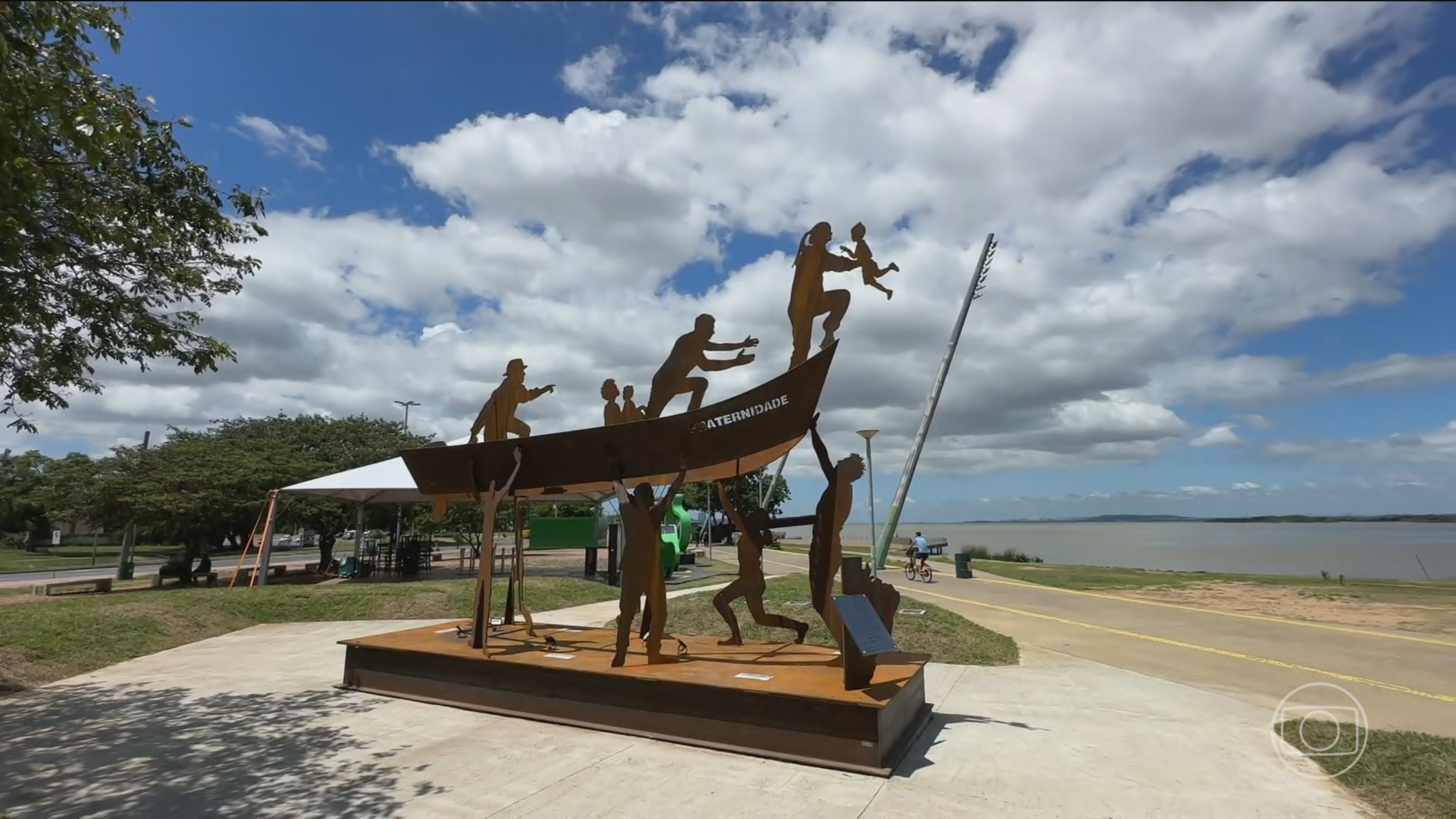 Em Porto Alegre, voluntários que atuaram na enchente de maio ganham homenagem