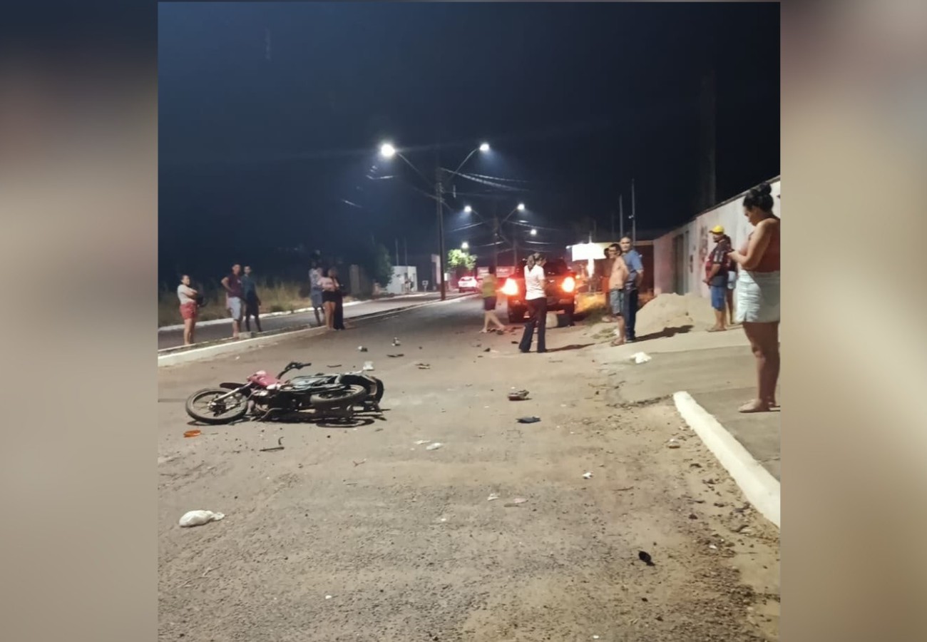 Motociclista de 49 anos morre após acidente envolvendo caminhonete