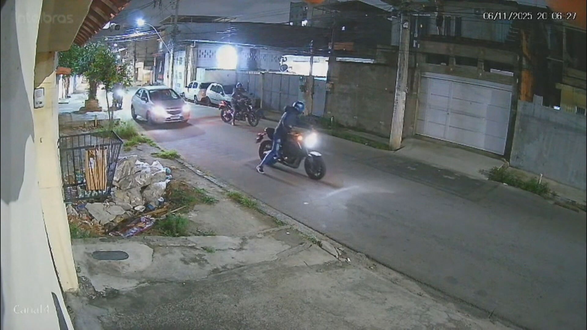 VÍDEO: bandido é baleado por motociclista ao tentar assaltar motorista em Caxias