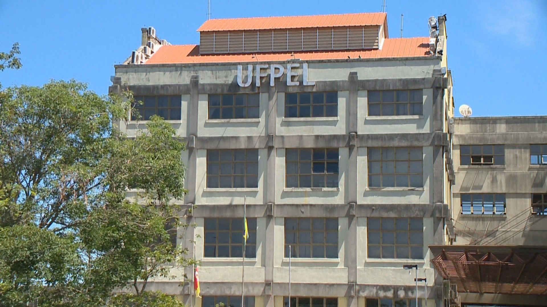 Professor de universidade federal é investigado por suspeita de racismo após enviar e-mail para colegas no RS