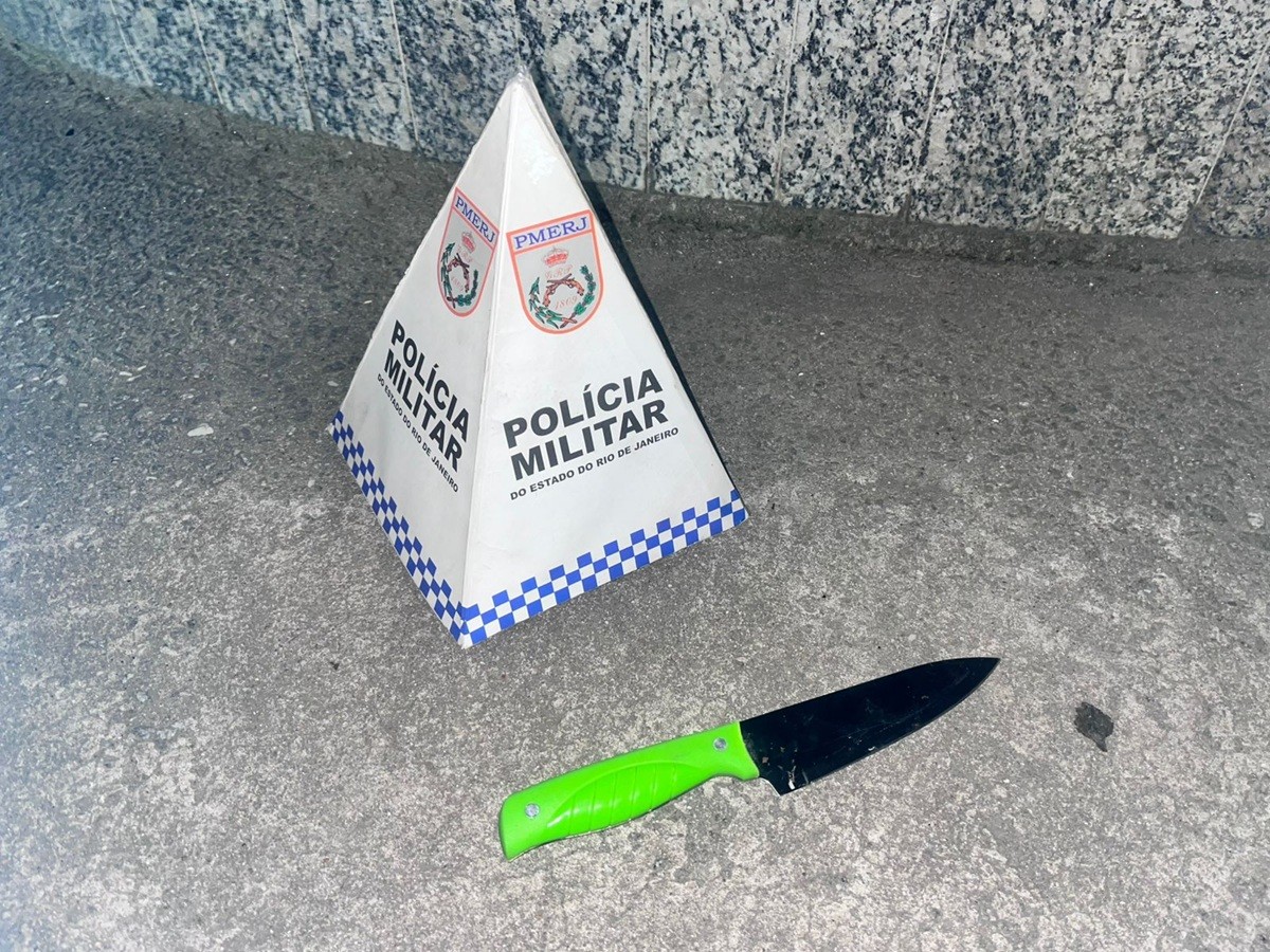 Homem com 41 passagens pela polícia é preso após ameaçar mulheres com faca em Petrópolis