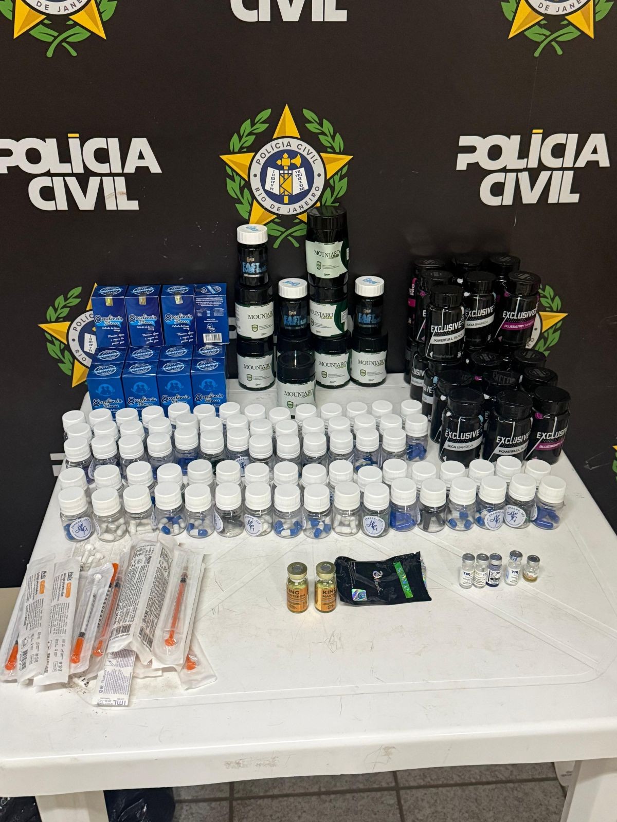 Polícia Civil apreende mais de 100 frascos de medicamentos para emagrecimento em operação contra venda irregular em Volta Redonda