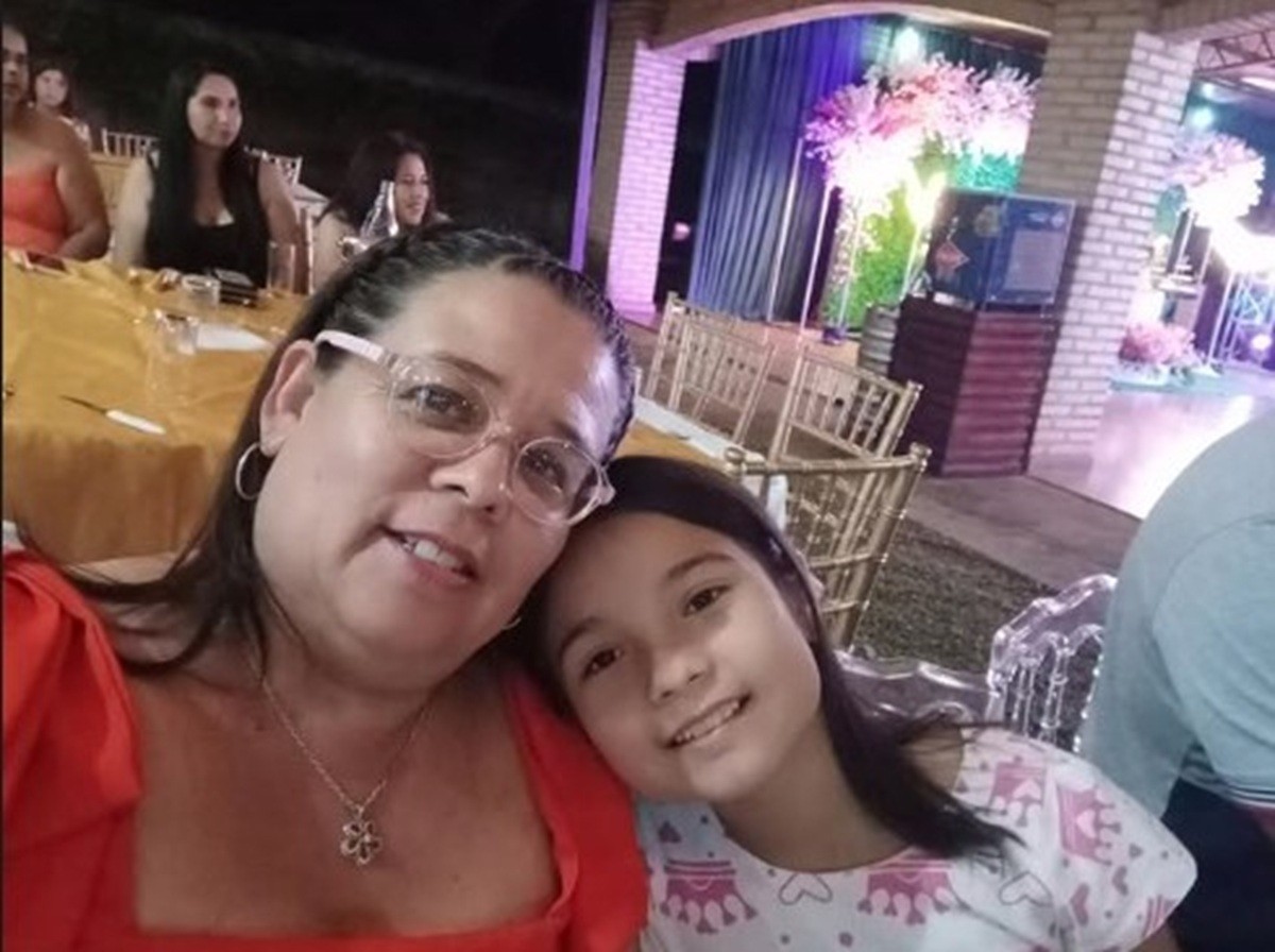 Vítimas mortas em ônibus com bailarinas em SC eram parentes de prefeito paraguaio; cidade decreta luto