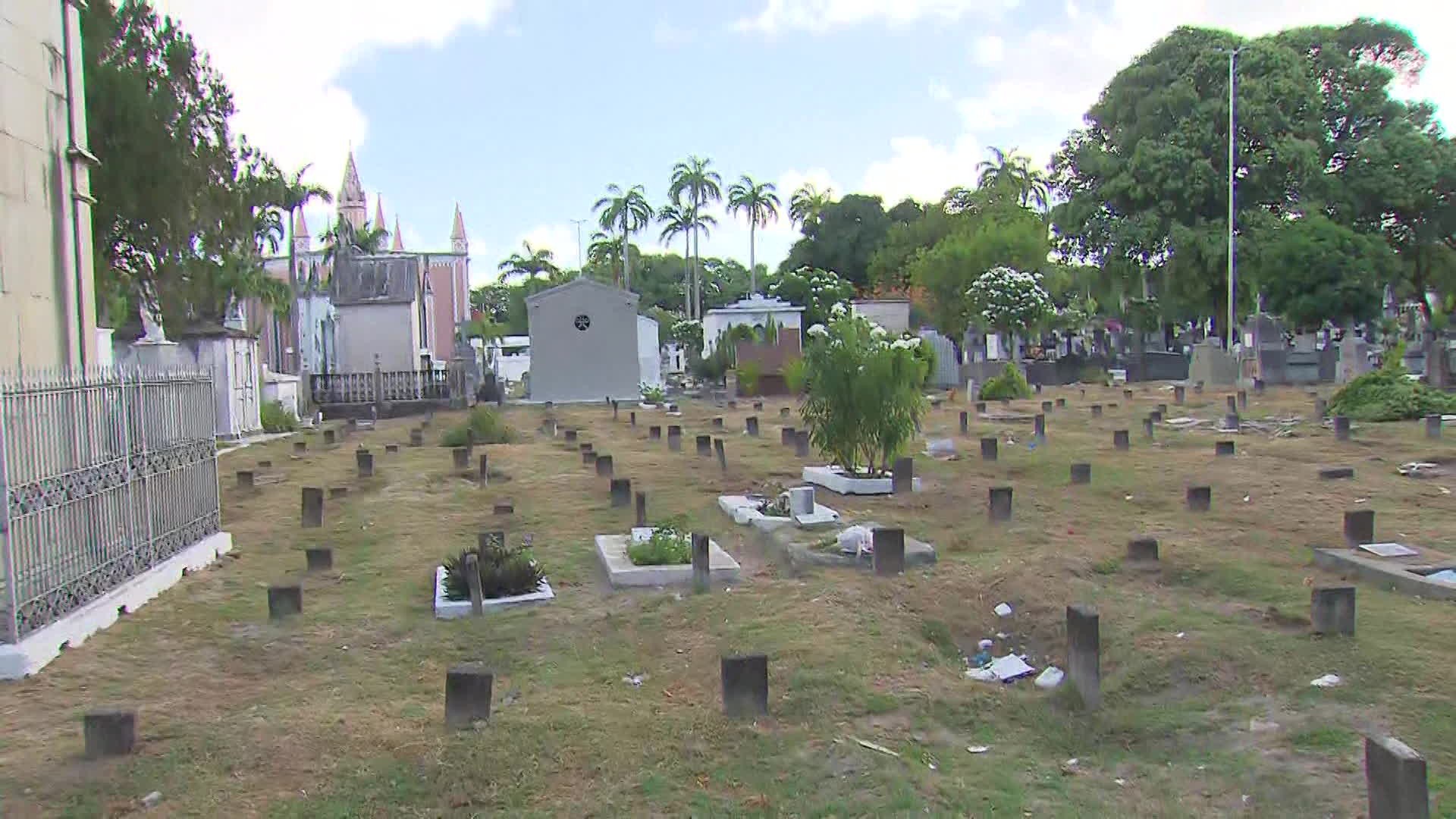 Dia de Finados: confira o que abre e o que fecha no feriado no Grande Recife