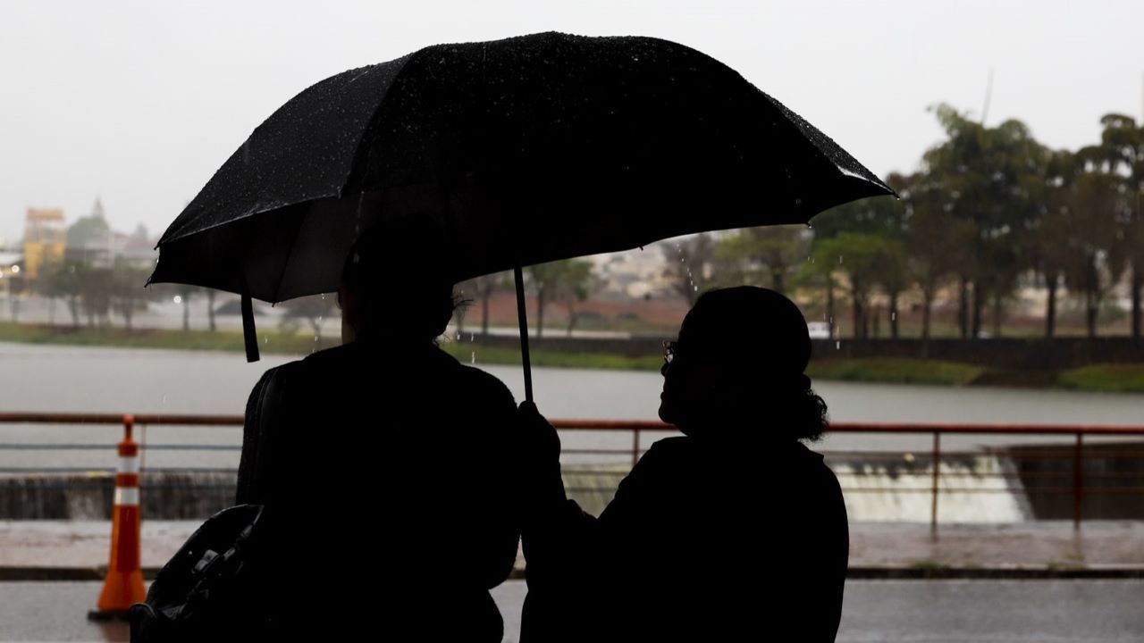 Massa de ar polar leva frio de até 2°C ao Sul e derruba temperaturas no Sudeste