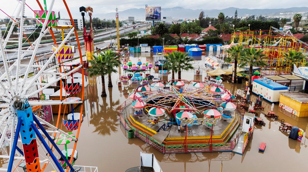 La Serena, no Chile, após temporal. — Foto: Jorge Vega / Reuters